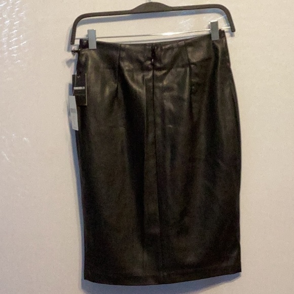 Forever 21 faux leather straight skirt size xs - Picture 5 of 8